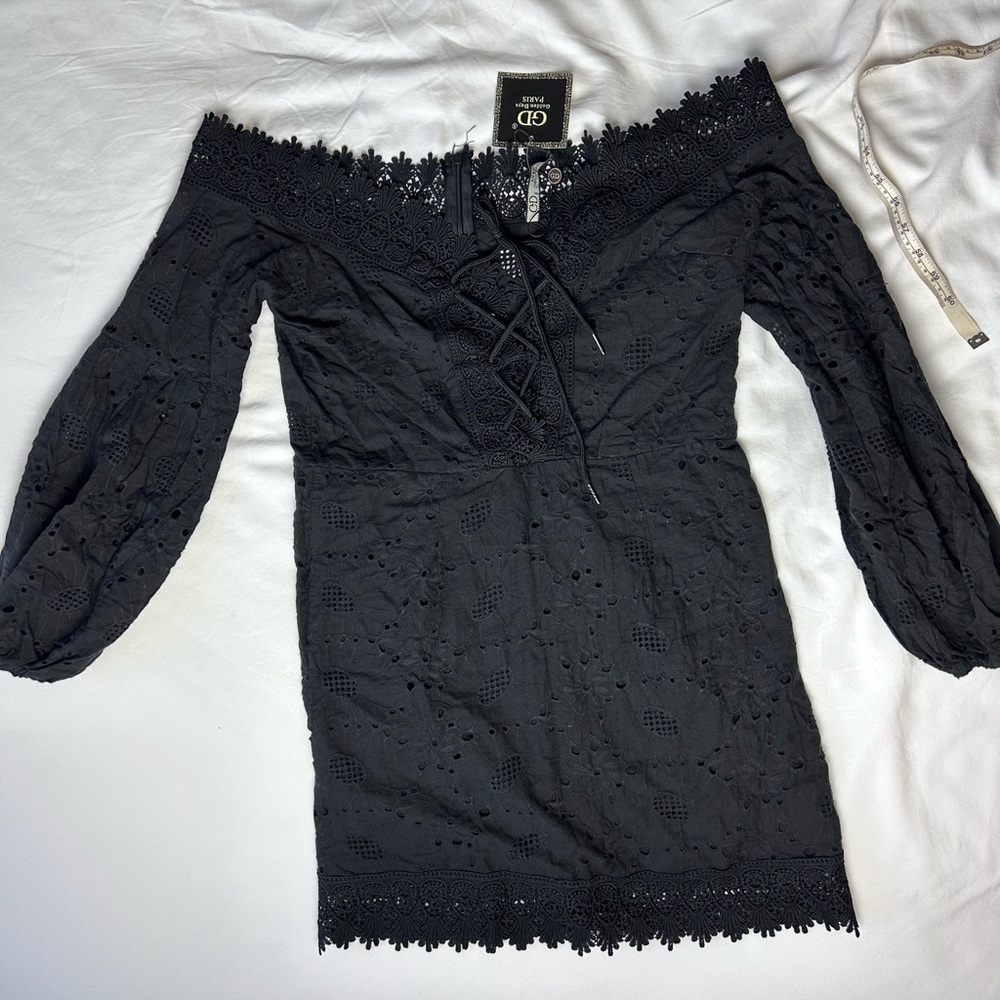 BLACK Thick lace boho off the shoulder, big sleeves mini dress - Picture 4 of 8